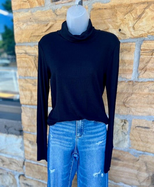 Ribbed  Black Turtleneck