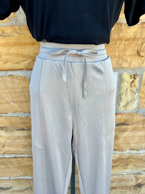 Cuffed Joggers with Zippered Pockets